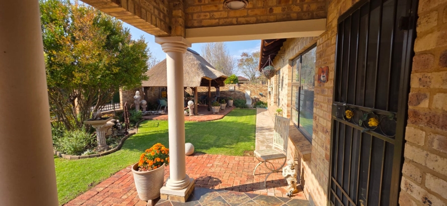 3 Bedroom Property for Sale in Grimbeeck Park North West